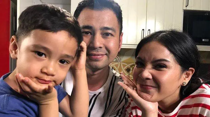 Raffi dan Nagita Terkejut Saat Melihat Rumah Panggung Lala di Kampung